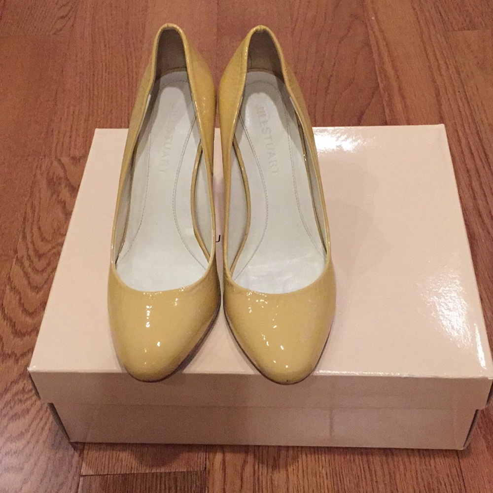Jill Stuart Beige/Tan Pumps size 6M